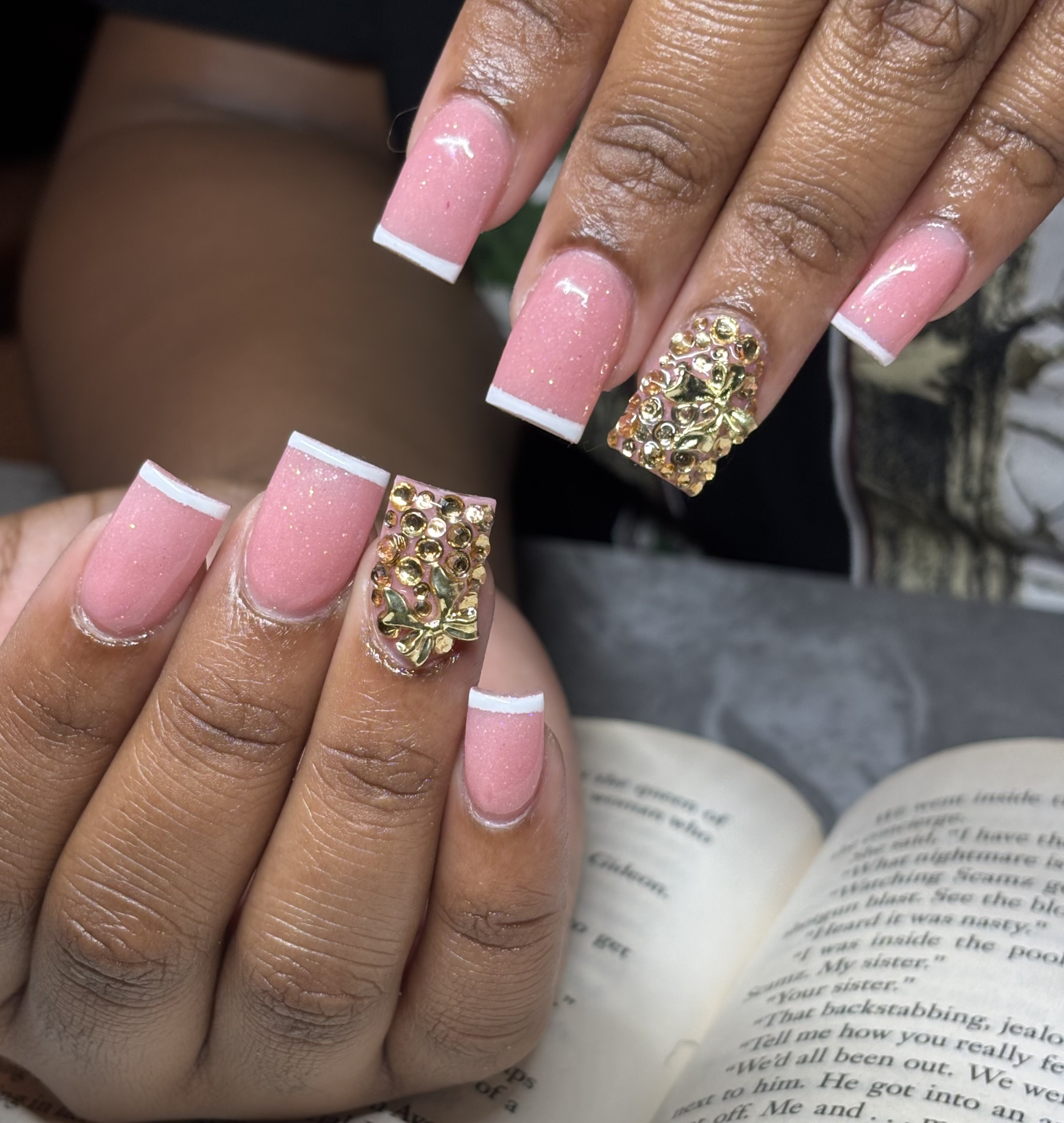 Custom nail set by Alaia Monèt